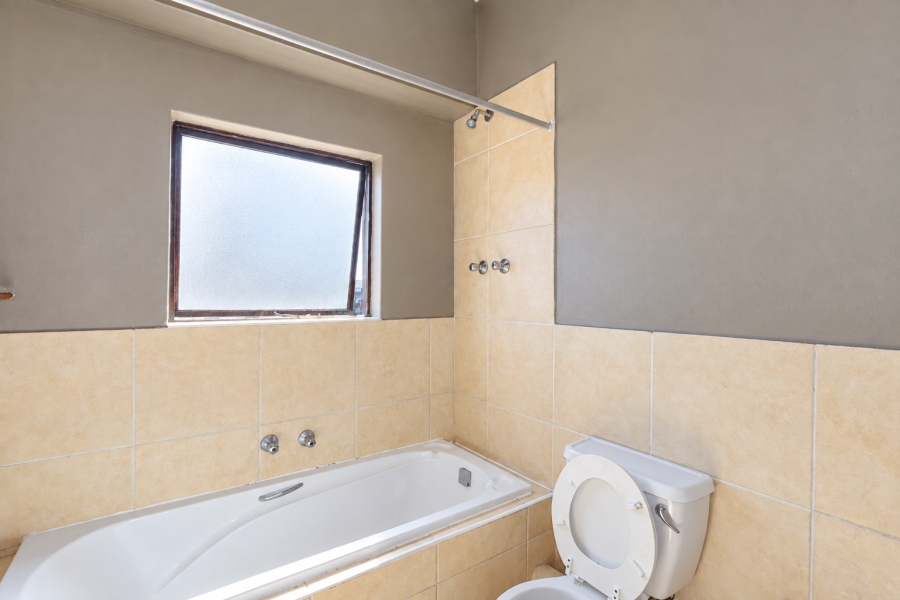 2 Bedroom Property for Sale in Parklands East Western Cape